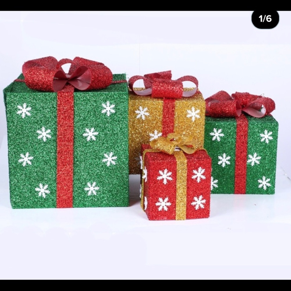 4 peice Mystery box for size 12/14 women’s
